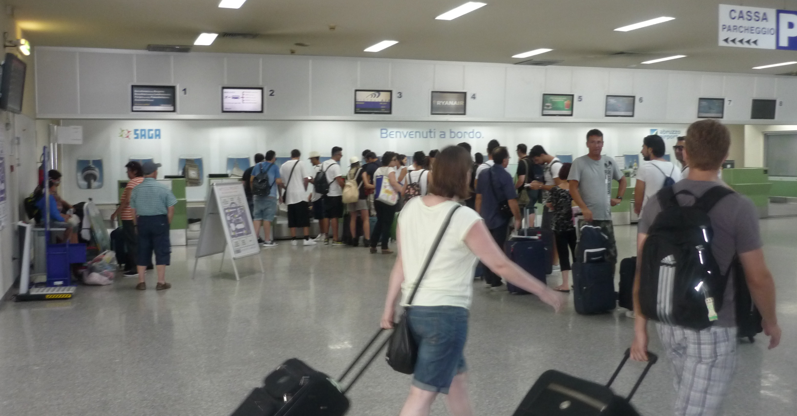 Passeggeri all'aeroporto d'Abruzzo