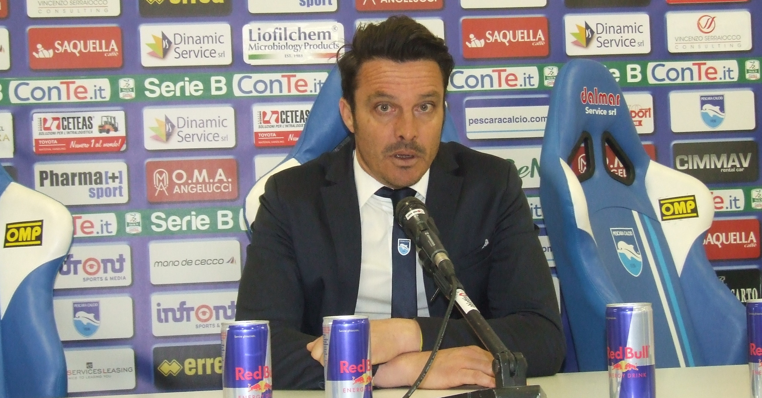 Massimo Oddo durante la conferenza stampa