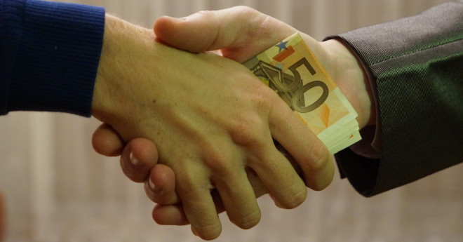 Corruzione, operazione Gdf Pescara