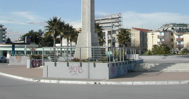 Pescara_lungomare_Nord_Madonnina