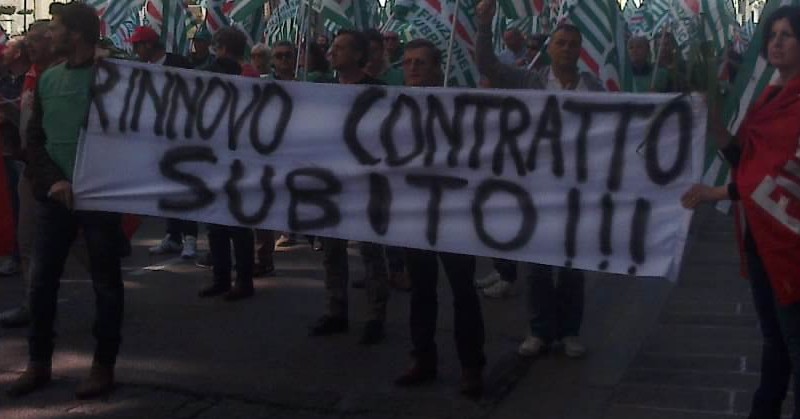 Servizio pubblico abruzzese in piazza