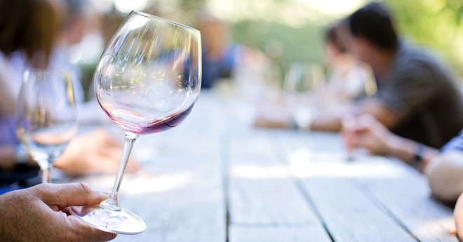 Alcol, elevato consumo all'Aquila