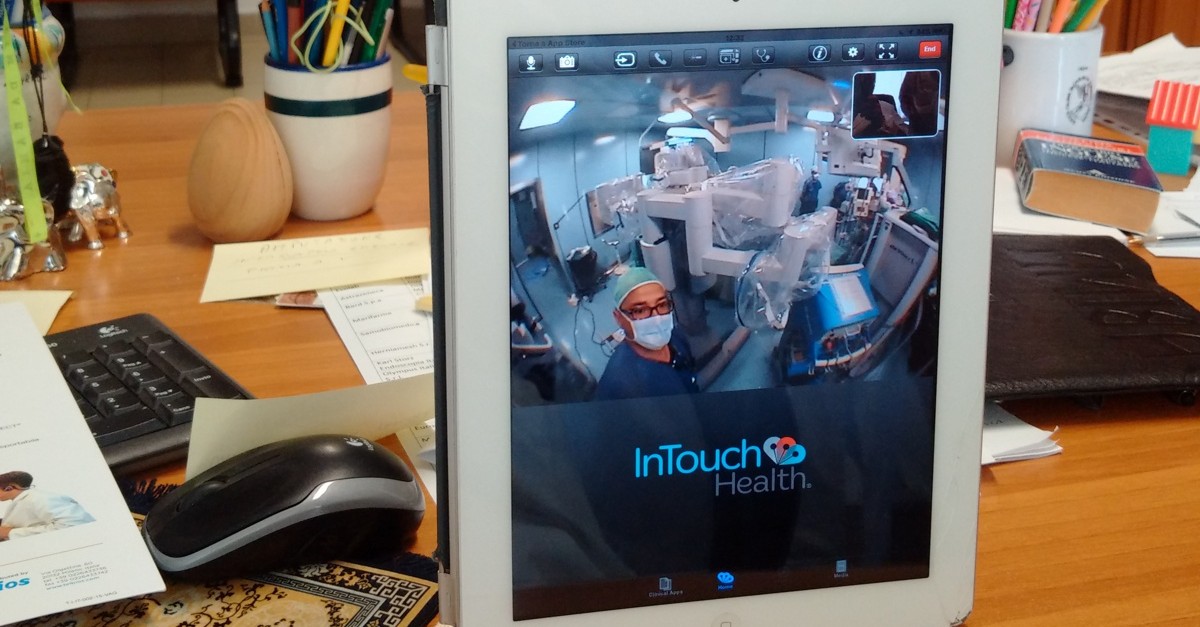 intervento robotico su tablet