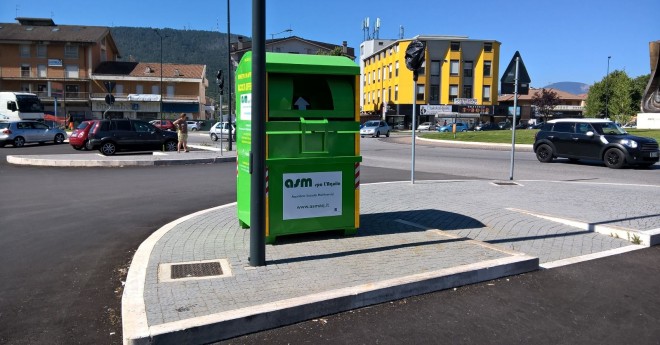 Cassonetto verde per differenziata