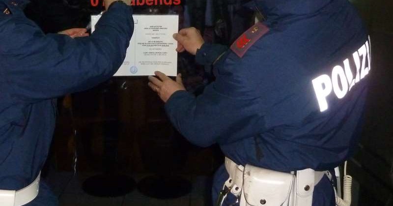 Polizia chiude bar