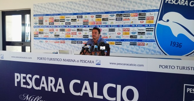 Massimo-Oddo-durante-la-conferenza-stampa.