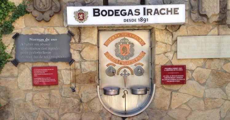 La fontana del vino a Estella