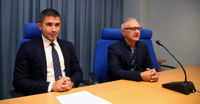 un-momento-della-conferenza-stamp