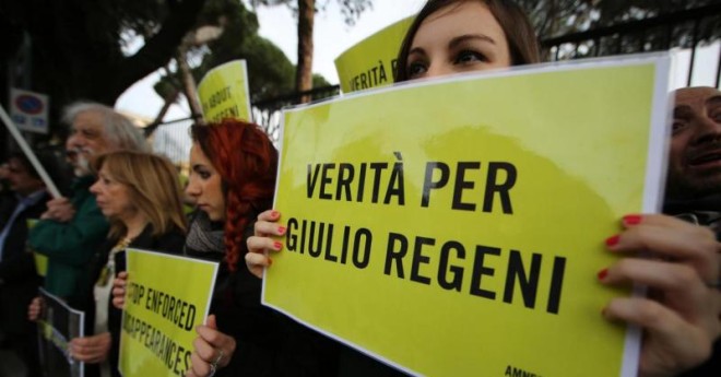 Caso Regeni, l'Egitto consegna i documenti