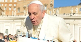 Papa Francesco compie 80 anni
