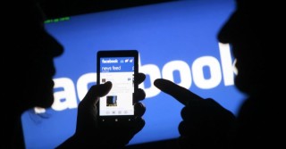 Facebook, fotocamera e stories come Snapchat