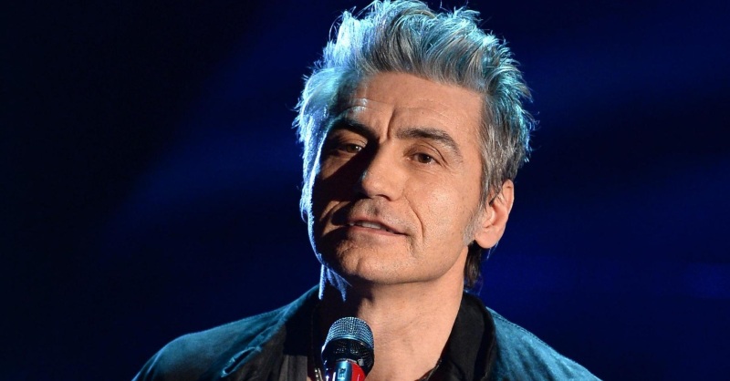 Ligabue, rinviato il debutto del tour 2017