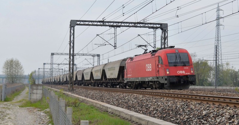 Catanzaro, selfie con treno in corsa muore tredicenne