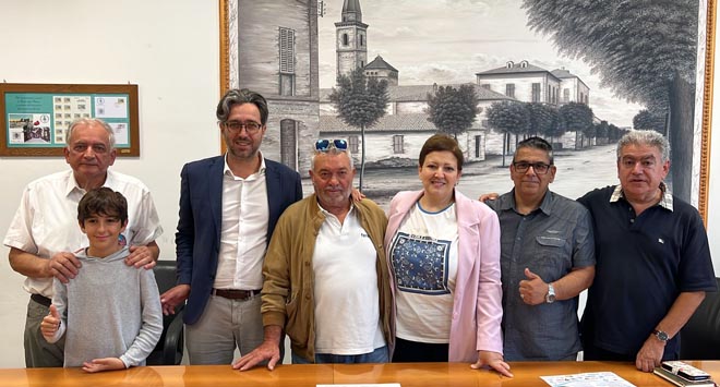 roseto sindaco e collaboratori rievocazione motociclismo