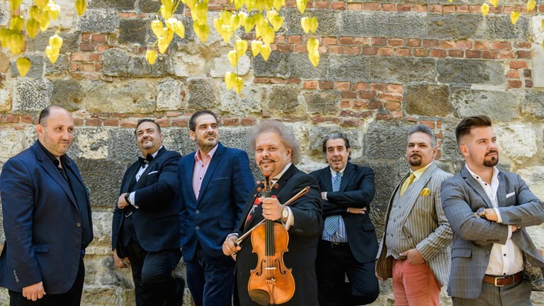 il virtuoso Roby Lakatos e il suo ensemble