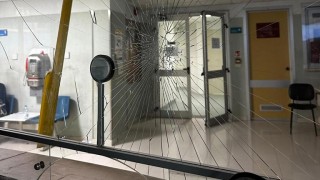 vetri rotti al pronto soccorso di chieti