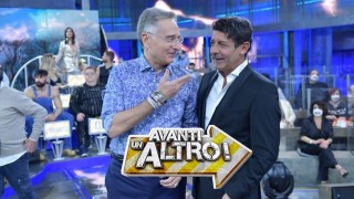 avanti un altro