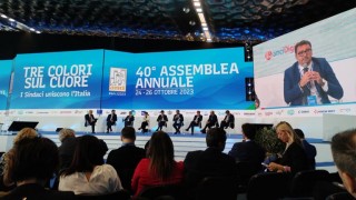 assemblea a genova con il sindaco di teramo