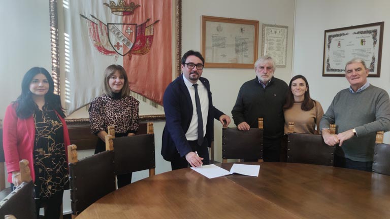 Firma accoro romano