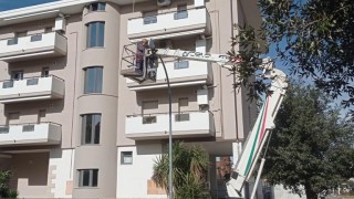 Sistemazione lampioni a Manoppello