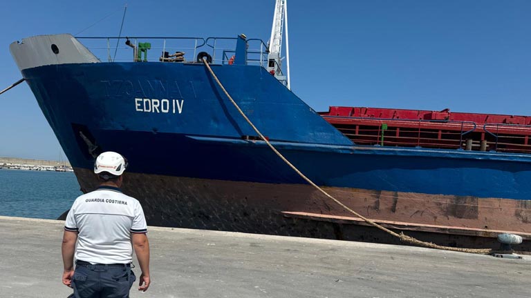 Nave detenuta a Vasto