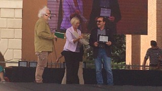 premiazione luca Finocchio miglior miele al coriandolo d'italia