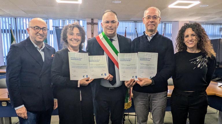 Montesilvano- le scuole Troiano Delfico e Direzione Didattica celebrano la Bandiera Verde Eco-Schools 2023-24