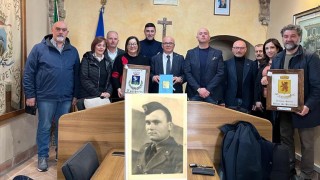 Tortoreto. Consegnata la prima pietra d’inciampo al Comune di Tortoreto
