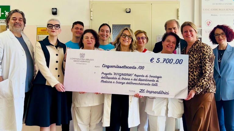 imprenditrici che fanno donazione