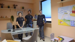 Sala Rosa per gli ascolti protetti nella Questura di Teramo