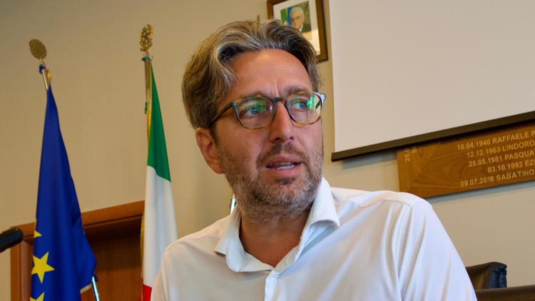 Il Sindaco di Roseto degli Abruzzi Mario Nugnes