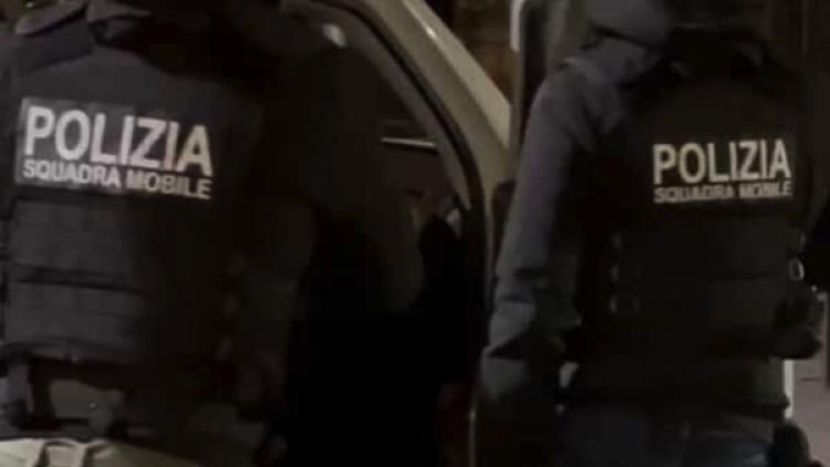 polizia squadra mobile