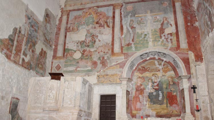 interno santa giusta AQ