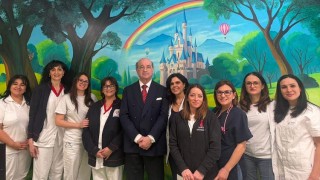 lo staff dell’Allergologia e pneumologia pediatrica. Al centro Francesco Chiarelli e Sabrina Di Pillo