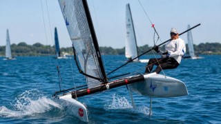 vela catamarano