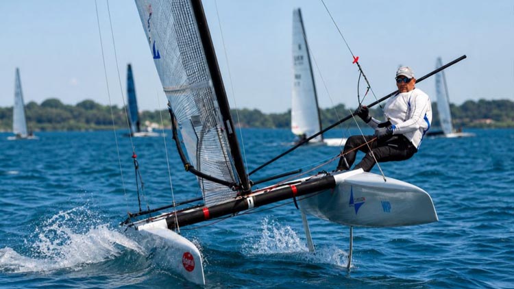 vela catamarano