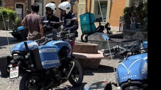 polizia di stato in moto