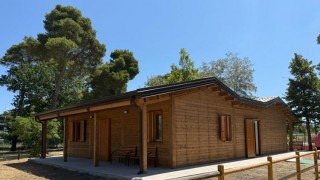 pineta d'annunziana struttura in legno polifunzionale