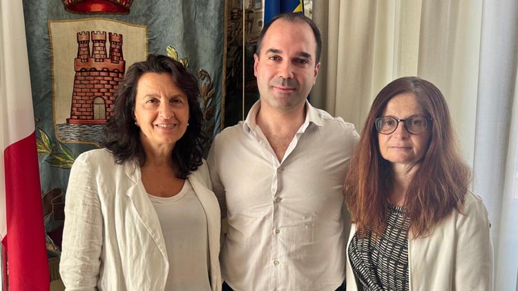 la foto dellanuova segretaria