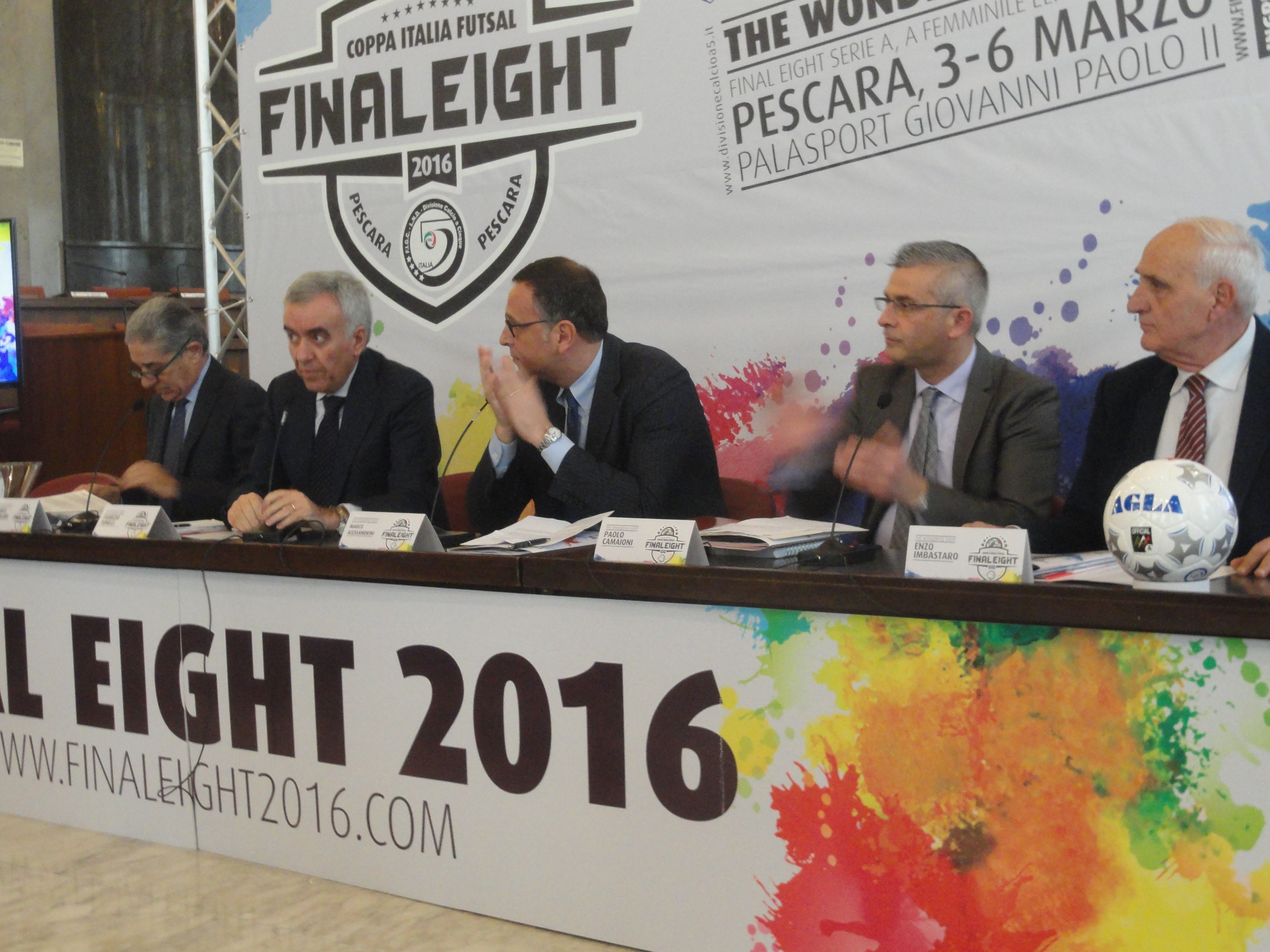 La tavola dei relatori