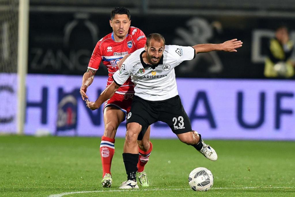 Lapadula ostacolato da Piccolo