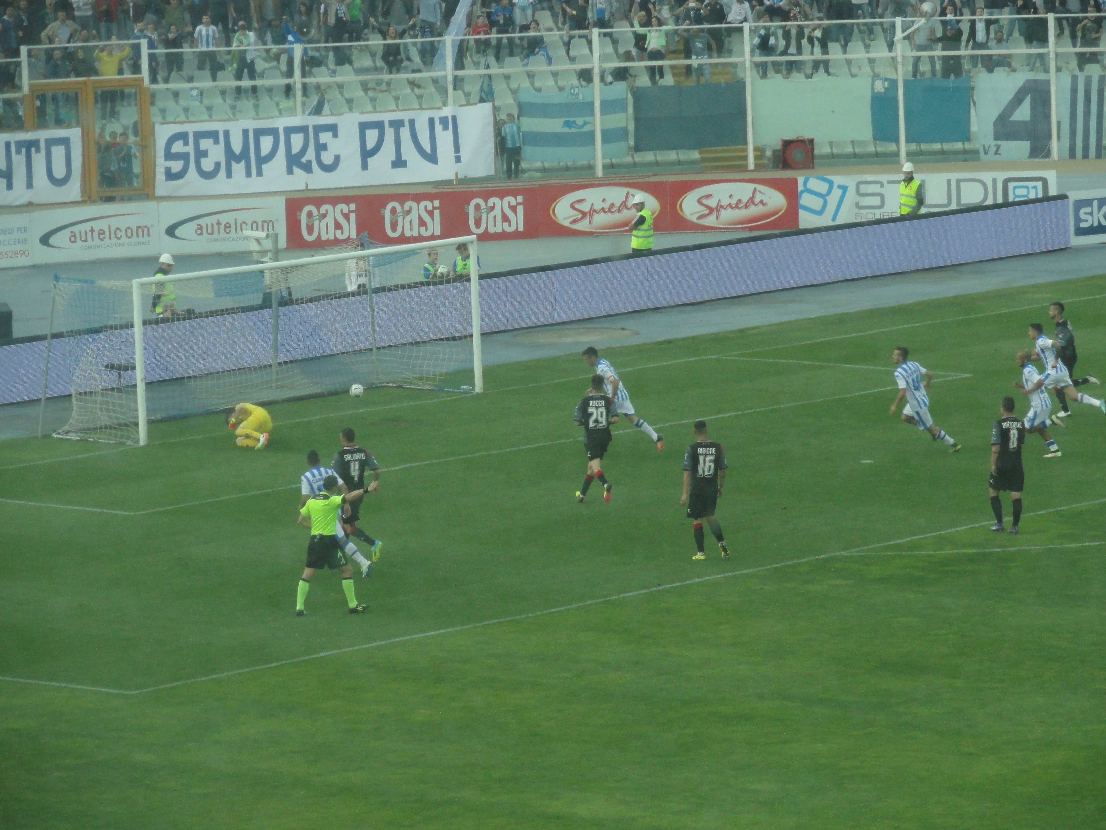 Il rigore calciato da Memushaj