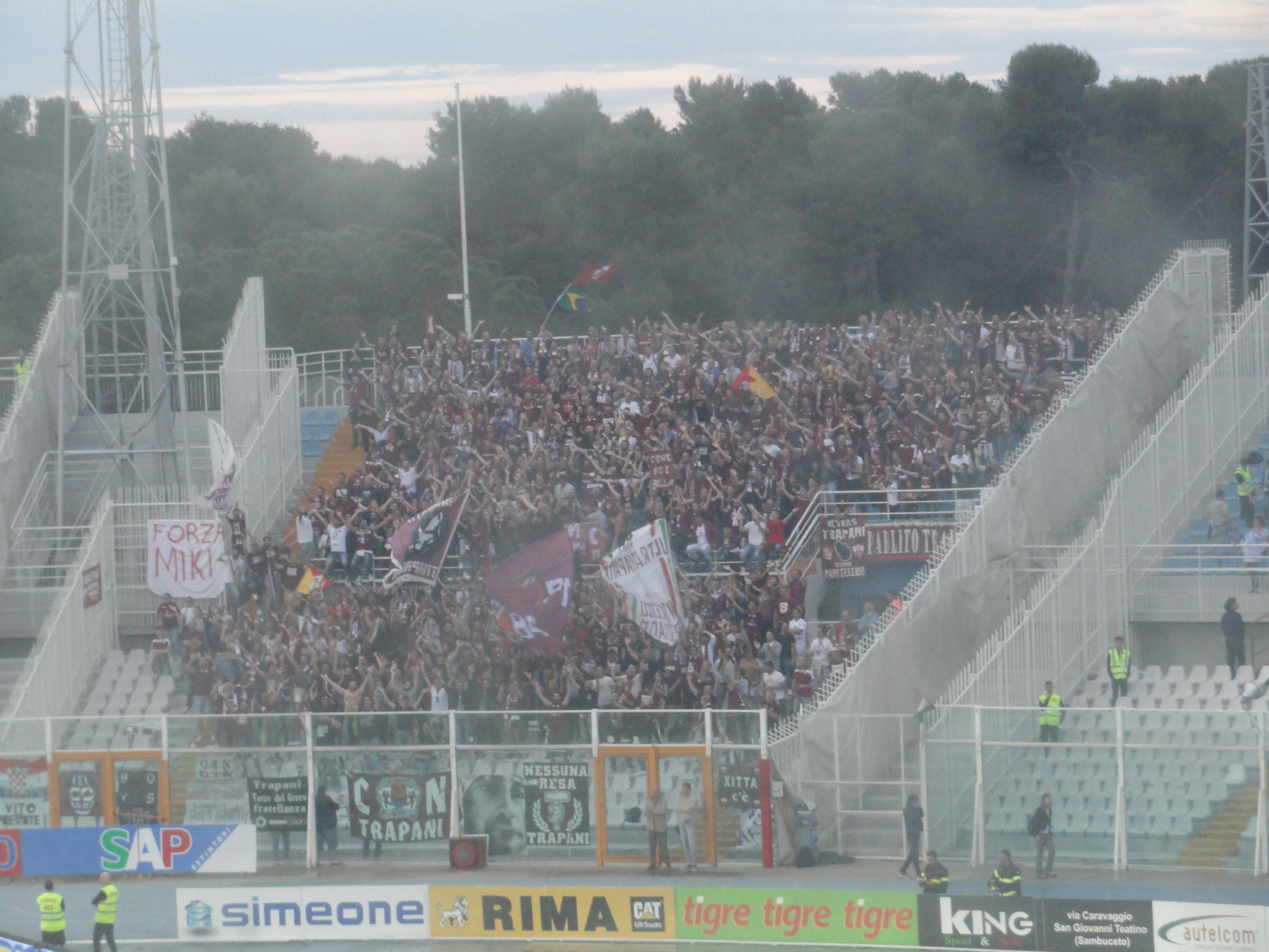I tifosi del Trapani, giunti a Pescara