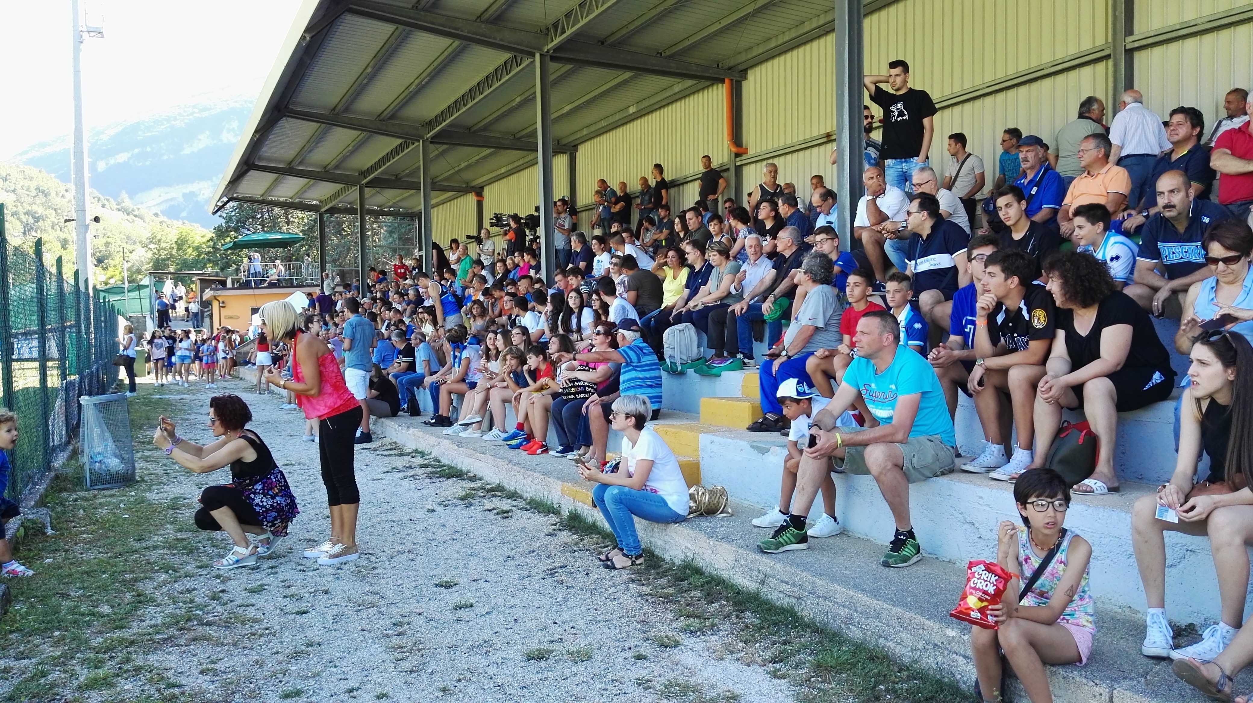Il pubblico presente ieri agli Angeli di Palena.