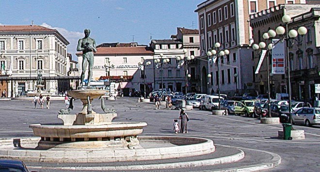 L'Aquila piazza