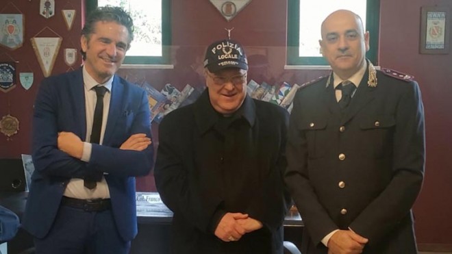 il vescovo leuzzi al comando di polizia locale teramo