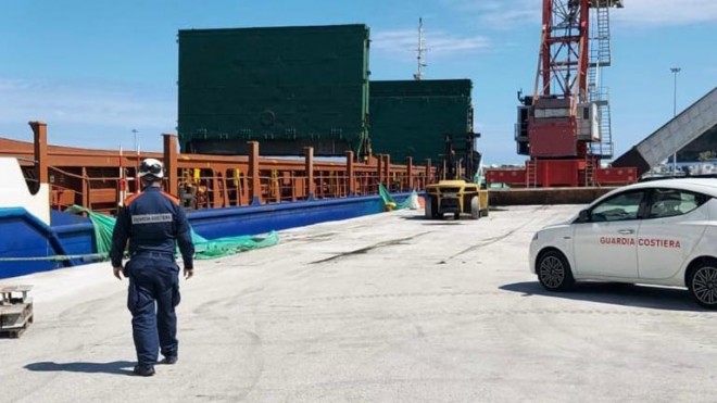 porto di vasto fermo nave