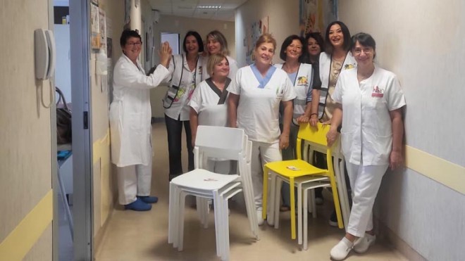 donazione sedie all'ospedale di Vasto
