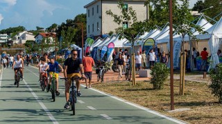 Art Bike & Run + Wine