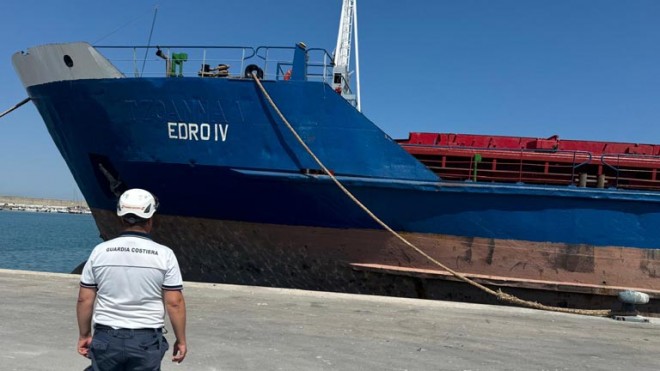 Nave detenuta a Vasto
